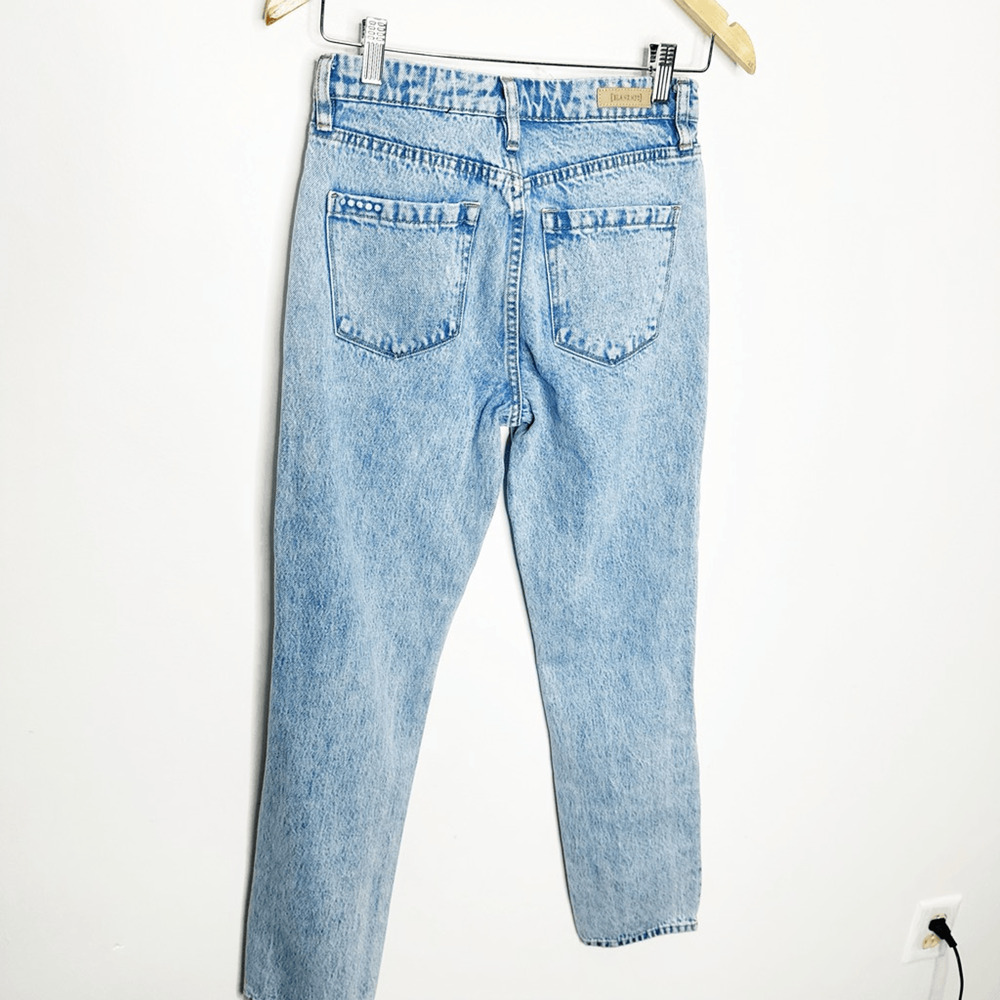 BLANK NYC THE LEXINGTON Slim Straight Leg Jeans Light wash distressed womens 25 - Picture 7 of 9